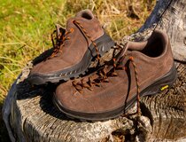 Pentru plimbări, pentru observatorul de vânătoare și poligon de tragere Pentru plimbări, pentru observatorul de vânătoare și poligon de tragere