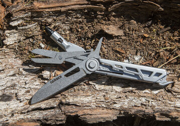 Muncitor universal de buzunar