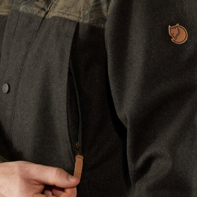 Pánska bunda fjällräven värmland wool – dark olive, dark olive camo - panska_bunda_fjällräven_värmland_wool_dark_olive_dark_olive_camo_6