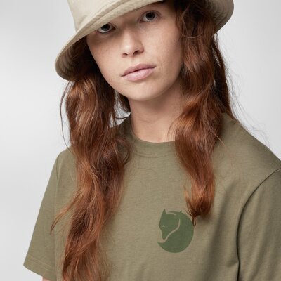 Dámske tričko fjällräven fox boxy logo tee - green - damske_tricko_fjällräven_fox_boxy_logo_tee_green_3