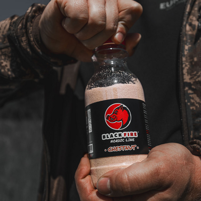 Vnadidlo na zver black fire s príchuťou gaštan - 6x 0,5 kg - vnadidlo_na_zver_black_fire_s_prichutou_gastan_6x0,5kg_1