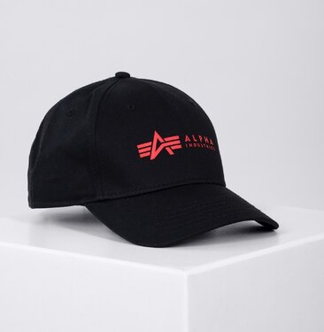 Șapcă  Alpha Cap neagră cu logo roșu Șapcă  Alpha Cap neagră cu logo roșu