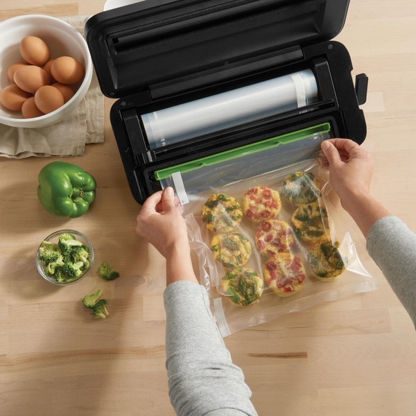 Aparat de vidat alimente FoodSaver VS2190X 1
